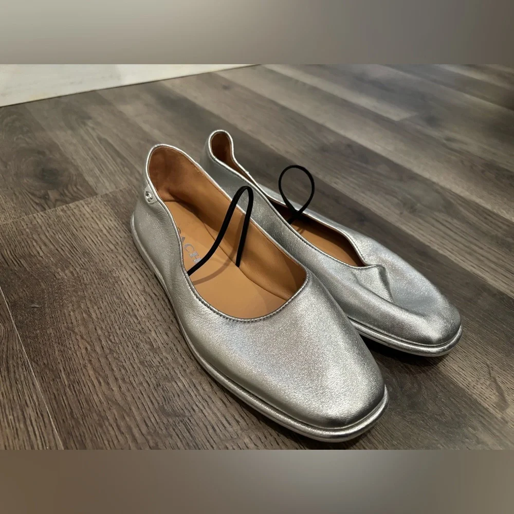 Coach Silver Ballet Flats Maryjane’s size 6 delicate romantic trendy wedding - Picture 6 of 15